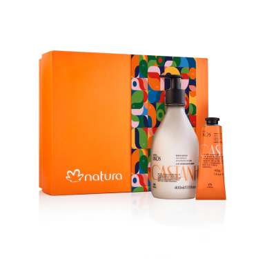 Conjunto de produtos Natura com embalagem laranja e frascos branco e laranja