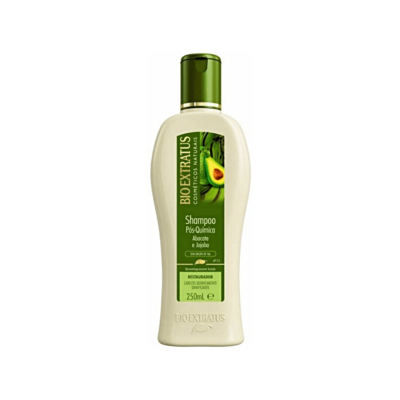 Frasco de shampoo Bio Extratus branco e verde com rótulo de abacate