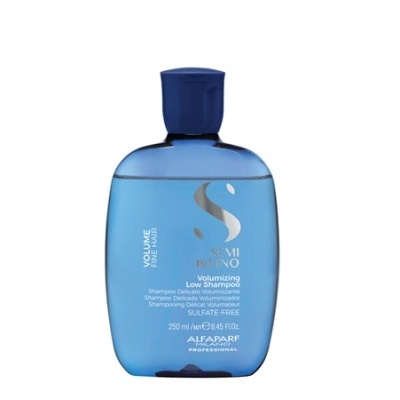 Frasco azul transparente de shampoo volumizador com tampa azul escuro