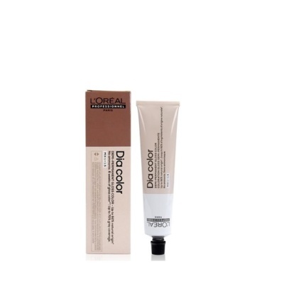 Tubo de coloração capilar Dia Color da L'Oréal junto à respectiva caixa