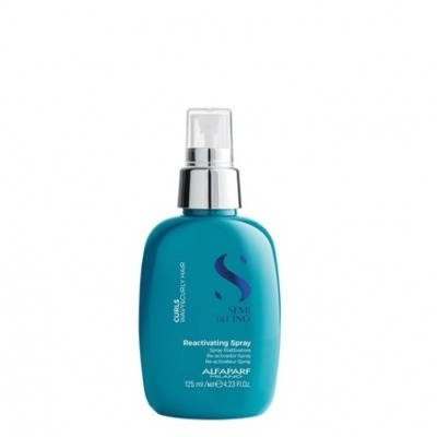 Frasco azul turquesa com spray prateado Reactivating Spray Alfaparf