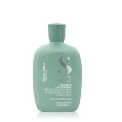 Frasco verde agua de shampoo Alfaparf Scalp Renew Hair Loss 250 ml