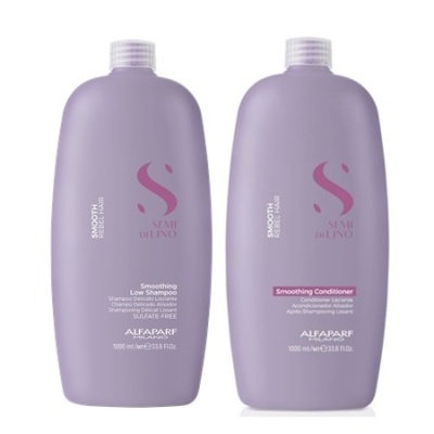 Frascos lilás de champô e condicionador SEMI DI LINO ALFAPARF