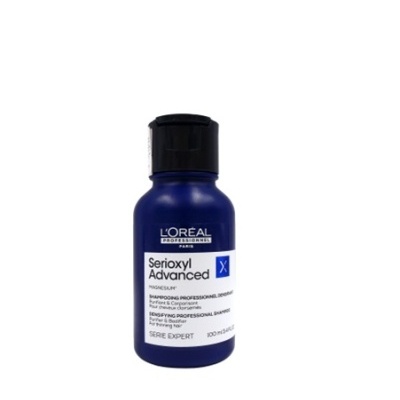 Frasco azul de shampoo L'Oréal Serioxyl Advanced