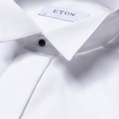 Camisa branca ETON com gola clássica e botão preto