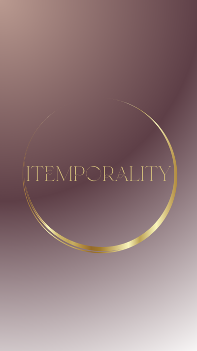 Logotipo dourado ITEMPORALITY em círculo dourado sobre fundo roxo e cinza