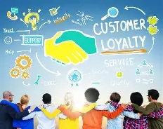 Grupo de pessoas coloridas olhando para fundo com texto CUSTOMER LOYALTY e ilustrações