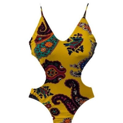 Fato de banho amarelo com padrão floral e recortes laterais