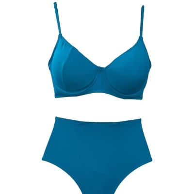 Conjunto de lingerie azul turquesa com sutiã de alças finas e calças de cintura alta