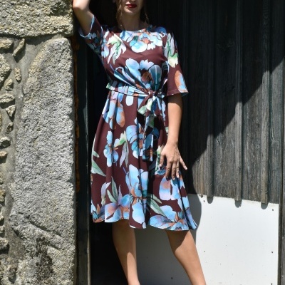https://www.amelymoda.com/product/vestido-estampado-c-laco