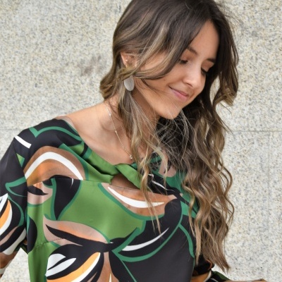 https://www.amelymoda.com/product/blusa-satin
