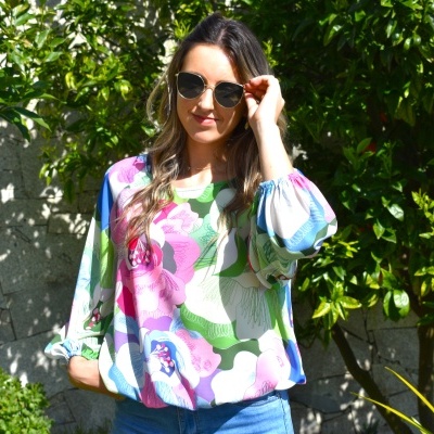 https://www.amelymoda.com/product/blusa-floral