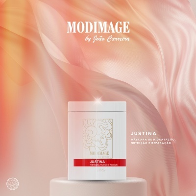 Frasco branco de máscara de hidratação JUSTINA da MODIMAGE com fundo rosa laranja ondulado