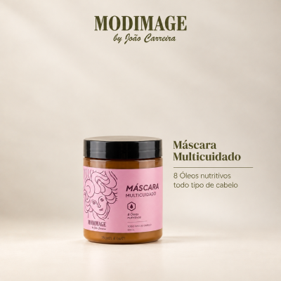Frasco de máscara capilar com rótulo rosa e texto promocional em fundo claro