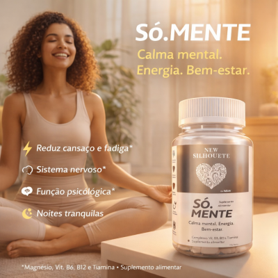 Frasco de suplemento Só.Mente junto a mulher a meditar num ambiente iluminado e calmo