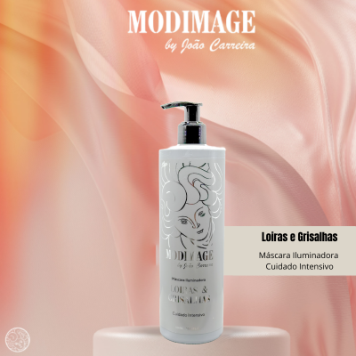 Frasco branco com bomba preta de máscara capilar MODIMAGE para loiras e grisalhas em fundo rosa com tecido fluido