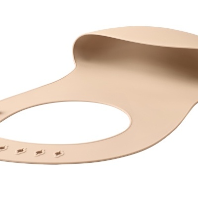 Babete de silicone beige com fecho ajustável e parte de recolha rígida