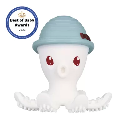 Brinquedo polvo branco com chapéu azul, olhos vermelhos e selo Best of Baby Awards 2023