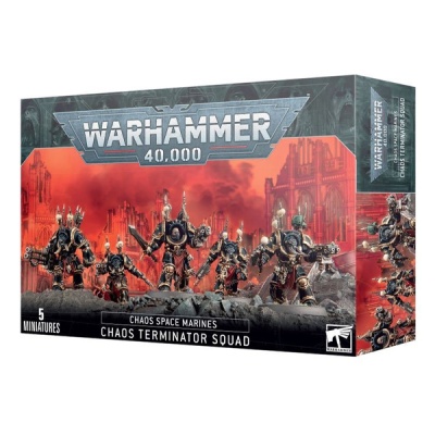 Caixa do jogo Warhammer 40.000 Chaos Terminator Squad com figuras de soldados de armadura pesada em ambiente vermelho e cinzento.