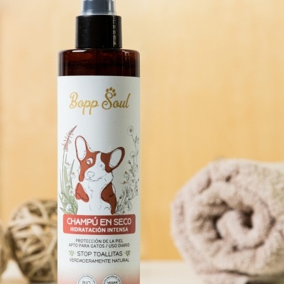 Frasco de champô a seco para gatos Bopp Soul com rótulo ilustrado