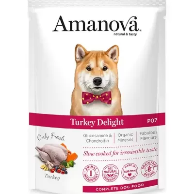 Embalagem de comida para cães Amanova Turkey Delight com imagem de cão e texto informativo