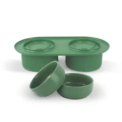 Comedouro e bebedouro verde em plástico para animais de estimação