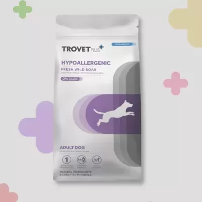 Embalagem de ração para cães TROVET PLUS HYPOALLERGENIC com ilustração de cão saltando
