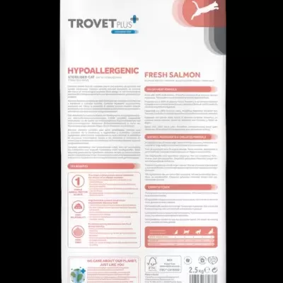 Embalagem branca de comida para gato TROVET PLUS Hypoallergenic Fresh Salmon 2,5kg com texto e ícones