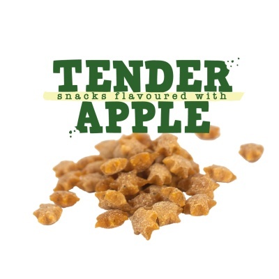 Snacks em forma de estrelas castanhas claras com texto TENDER snacks flavoured with APPLE