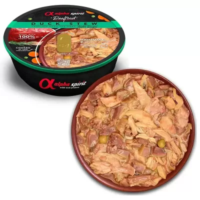 Alimento húmido para cães Alpha Spirit Duck Stew em embalagem preta e verde com pato em molho