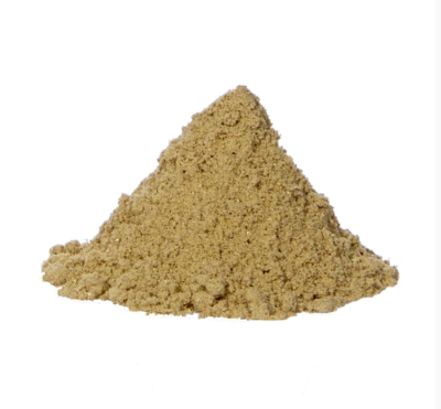 Pilha de pó/bege claro em fundo branco