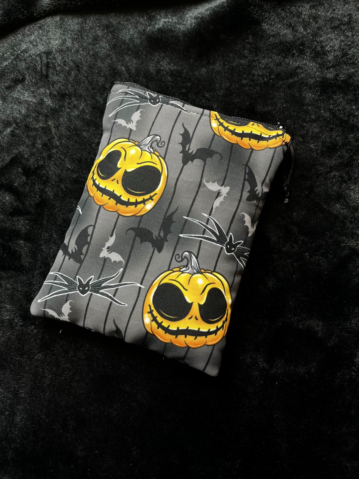 Pumpkin King E-Reader Halloween-themed gray fabric pouch with jack-o-lanterns and bats