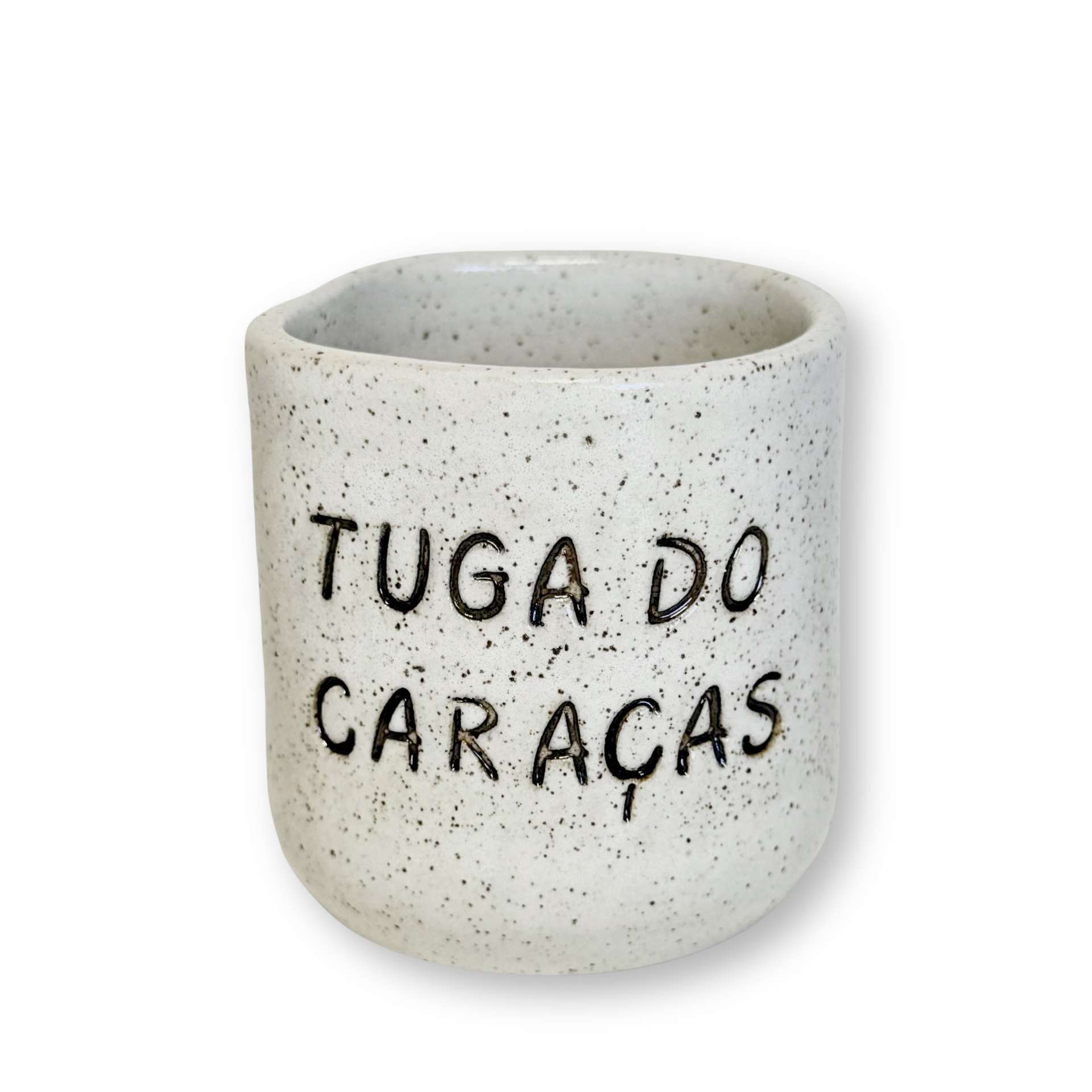 COPINHO Tuga do Caraças - Branco Vintage Vaso de cerâmica esbranquiçada com textura pontilhada e texto em relevo