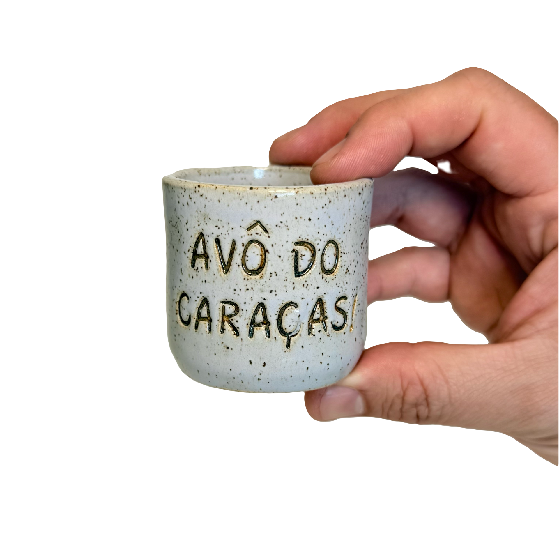 MINI Copinho Avô do Caraças - Azul Celeste Caneca pequena de cerâmica cinza manchada com texto em relevo e mão a segurá-la