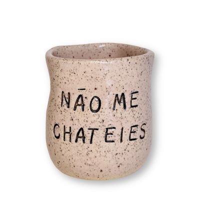 https://www.motiveceramica.com/product/copinho-nao-me-chateies-rosa-nude