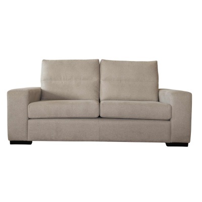 Sofá de dois lugares cinzento claro em tecido com almofadas estofadas e pés pretos.