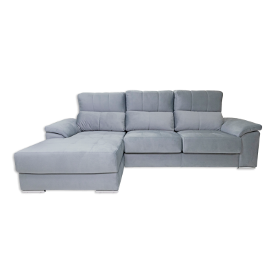 Sofá de canto cinzento claro com chaise longue e encostos acolchoados