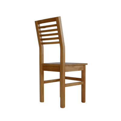 Cadeira de madeira com encosto ripado