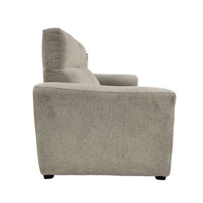 Sofá cinza claro em tecido com braços altos vista lateral