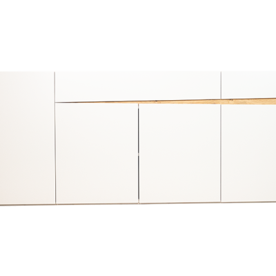 Móvel de arrumação branco com puxador de madeira