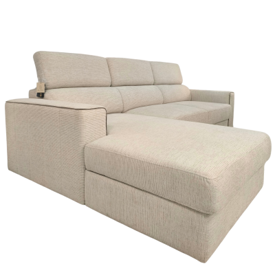 Sofá chaise longue bege claro com textura riscada e três almofadas de encosto
