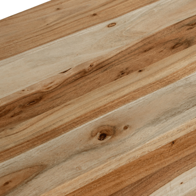 Painel de madeira com veios naturais em tons castanhos e claros