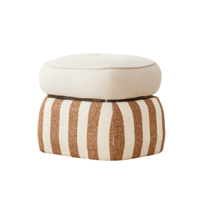 Pufe redondo com padrão riscado castanho e creme e almofada creme