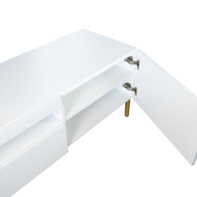 Móvel de apoio branco com porta aberta e prateleiras internas