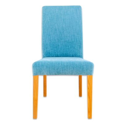 Cadeira azul com pernas de madeira clara vista de frente