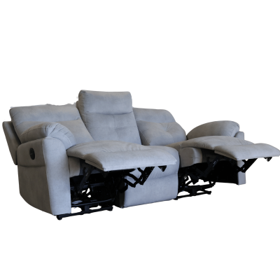Sofá cinzento reclinável de três lugares com apoio para os pés