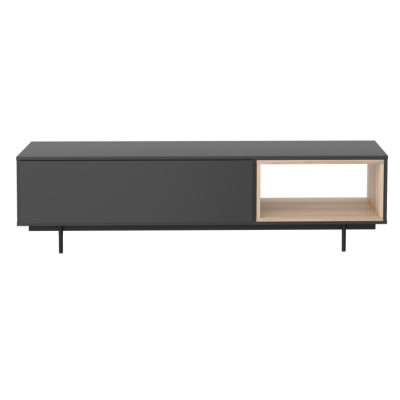 Móvel de TV preto com porta deslizante e compartimento aberto em madeira clara