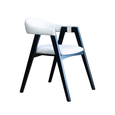 Cadeira moderna com estrutura preta e estofos cinza claro