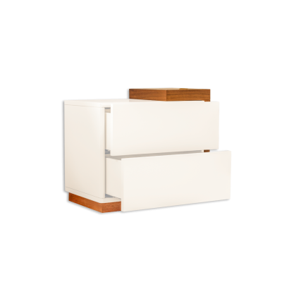 Móvel de arrumação branco com gavetas abertas e base de madeira