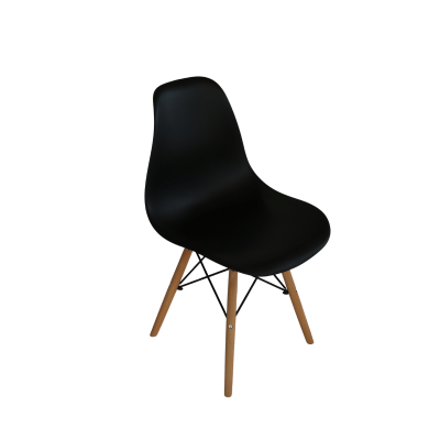 Cadeira preta com pernas de madeira e estrutura metálica preta